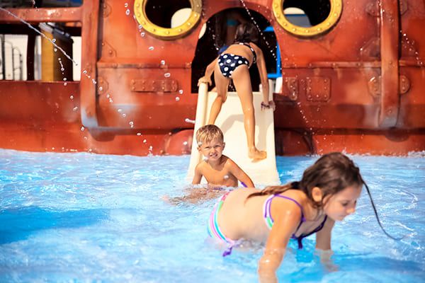 Jeux Aquatiques Camping APV Saint jean de Monts