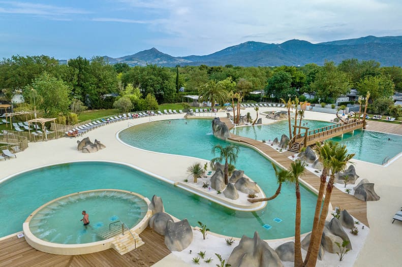 camping piscine les marsouins apv