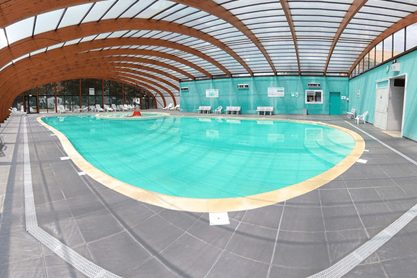 Piscine couverte chauffée