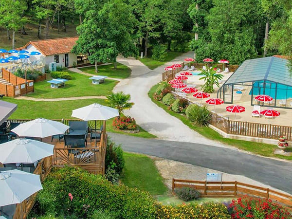 Camping Dordogne · Terrasse panoramique · La Pélonie