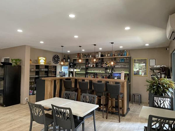 Camping Dordogne · Bar Restaurant · La Pélonie