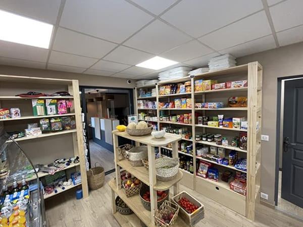 Camping Dordogne · La Pélonie · Epicerie