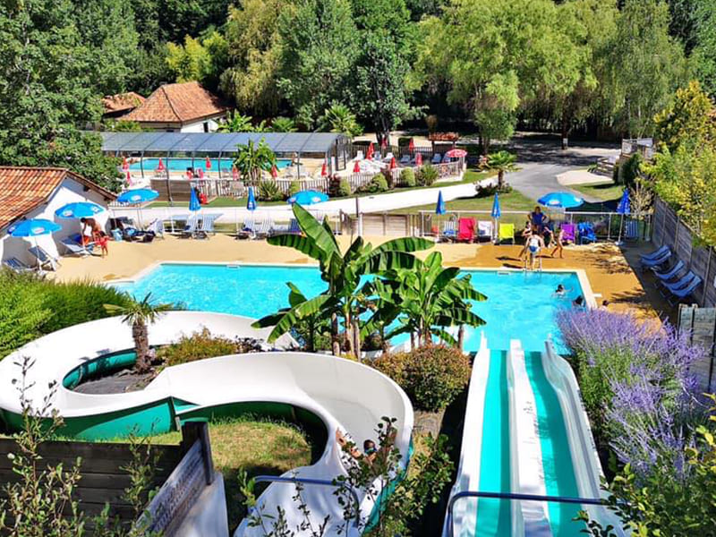 Camping Dordogne Piscine · La Pélonie
