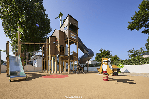 Jeux enfants Camping APV Plijadur